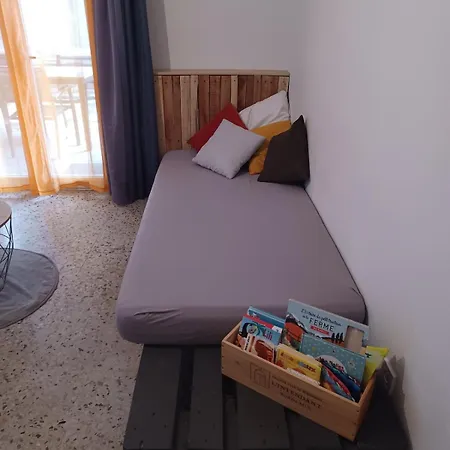 Maison Jardin & Garage P2 10 Min Gare Apartment *