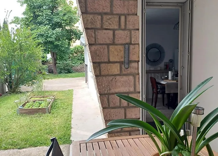 Maison Jardin & Garage P2 10 Min Gare