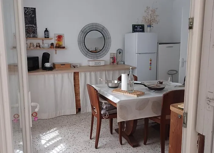 Apartamento Maison Jardin & Garage P2 10 Min Gare Nîmes